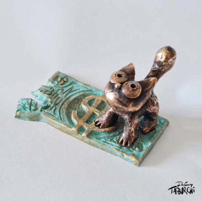 Dollar Cat, une sculpture en bronze par Jérémy Taburchi